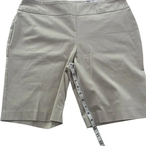 NWT Crown & Ivy Ashley Women Pull on Bermuda Shorts Size 16 - Picture 5 of 5